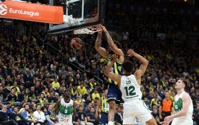Fenerbah&ccedil;e seride 2-0 &ouml;ne ge&ccedil;ti
