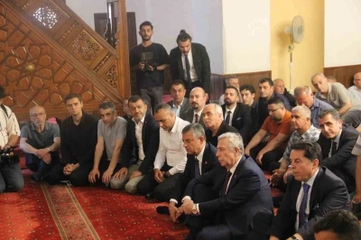 Ferdi Zeyrek i&ccedil;in Hatuniye Camii&rsquo;nde mevlid programı
