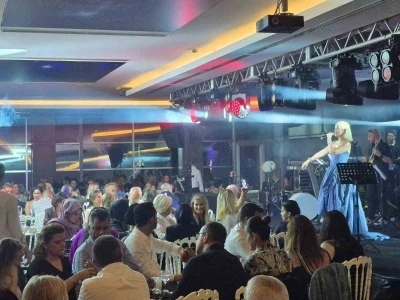 Ferhat G&ouml;&ccedil;er ve &Ouml;m&uuml;r Gedik&rsquo;ten konser
