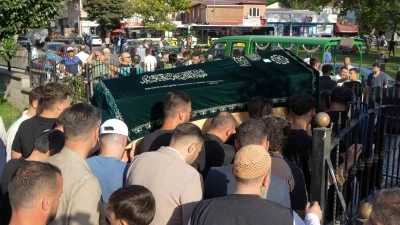 Festival alanında elektrik akımına kapılarak hayatını kaybeden genç toprağa verildi
