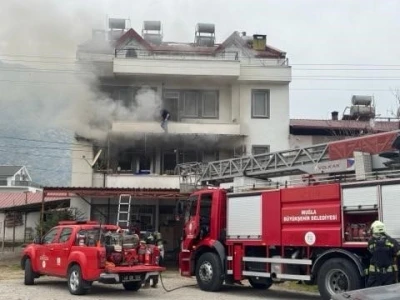 Fethiye&rsquo;de ev yangını
