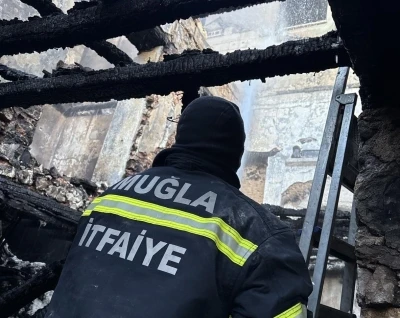 Fethiye&rsquo;de ev yangınında 85 yaşındaki kadın hayatını kaybetti
