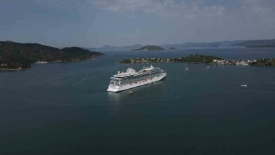 Fethiye&rsquo;ye sezonun ilk kruvaziyer gemisi geldi
