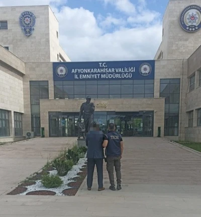 FET&Ouml;&rsquo;den 6 yıl 3 ay hapis cezasıyla aranan şahsı polis yakaladı
