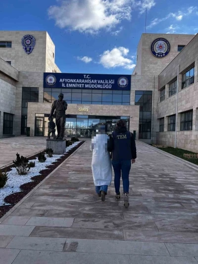 FET&Ouml;&rsquo;den aranan şahsı polis yakaladı
