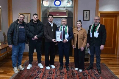 Filistin Yardımlaşma Derneği&rsquo;nden Rekt&ouml;r Adıg&uuml;zel&rsquo;e ziyaret
