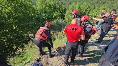 Filyos &Ccedil;ayı&rsquo;nda akıntıya kapılan Erten&rsquo;in cansız bedenine ulaşıldı
