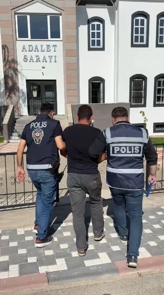 Firari h&uuml;k&uuml;ml&uuml; Sivas&rsquo;ta yakayı ele verdi
