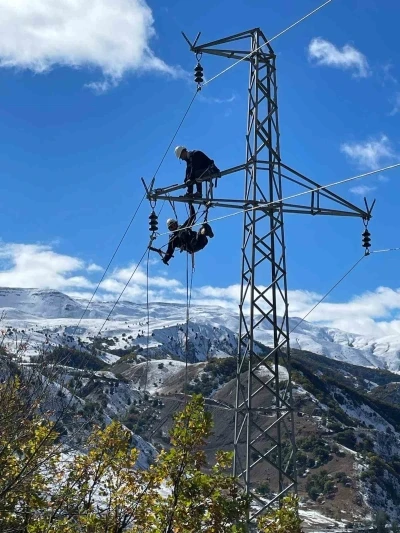 Fırat EDAŞ planlı bakım çalışmalarıyla şebekeyi güçlendirdi
