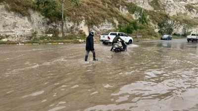 Fırat Nehri taştı, her yeri su bastı
