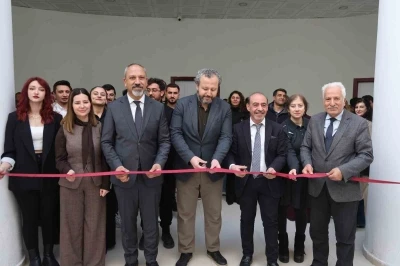 Fırat &Uuml;niversitesi&rsquo;nde 6 Şubat depremi, sergi ve konferansla ele alındı
