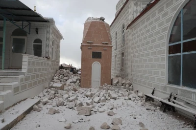 Fırtına Selendi&rsquo;de yıkıma neden oldu
