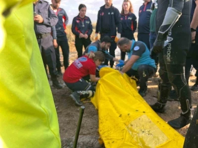 Foça’da selde kaybolan yaşlı adamın cenazesine ulaşıldı
