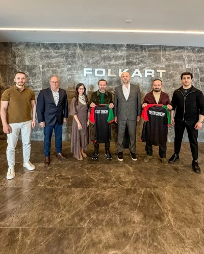 Folkart&rsquo;tan, Karşıyaka&rsquo;ya destekler s&uuml;r&uuml;yor
