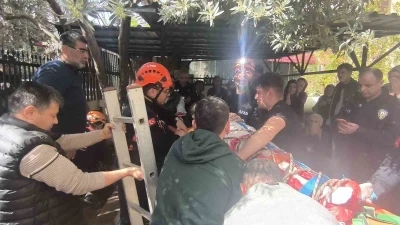 Foseptik &ccedil;ukuruna d&uuml;şen 10 yaşındaki &ccedil;ocuk operasyonla kurtarıldı
