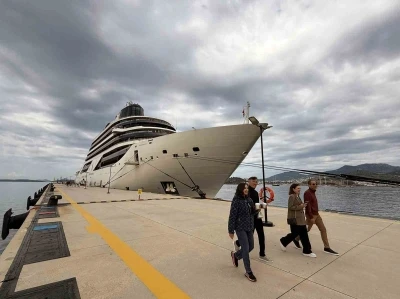 Four Seasons 1 137 yolcu ile Bodrum&rsquo;a geldi
