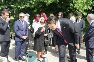 Fransa&rsquo;da Şehzade Osman Fuad Efendi ile Adile Sultan&rsquo;ın kabirleri yenilendi
