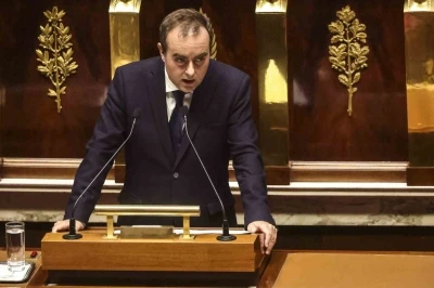 Fransa’da tartışmalı emeklilik reformu askıya alınacak
