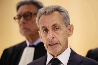 Fransa’nın eski Cumhurbaşkanı Sarkozy yarın cezaevine girecek
