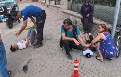 Freni tutmayan bisikletle yokuş aşağı savruldular
