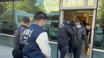 Futbolda bahis ve şike soruşturması: G&ouml;zaltına alınan 32 ş&uuml;pheli adliyeye sevk edildi