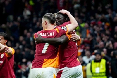 Galatasaray avantajlı skorla r&ouml;vanşa gidecek
