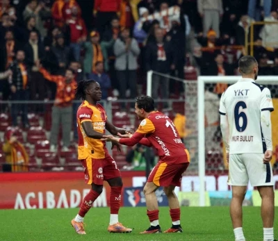 Galatasaray, Başakşehir&rsquo;e karşı ligdeki son 8 ma&ccedil;ı kazandı
