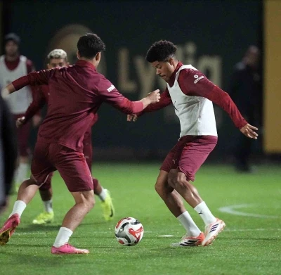 Galatasaray, Başakşehir maçı hazırlıklarına başladı
