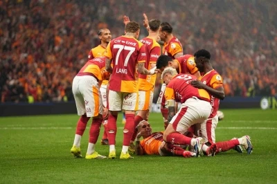 Galatasaray evindeki yenilmezlik serisini derbide s&uuml;rd&uuml;rd&uuml;
