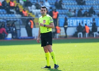 Galatasaray - Fenerbah&ccedil;e derbisinin VAR&rsquo;ı &Ouml;mer Faruk Turtay oldu
