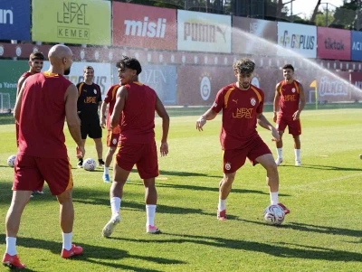 Galatasaray, hazırlıklarını s&uuml;rd&uuml;rd&uuml;
