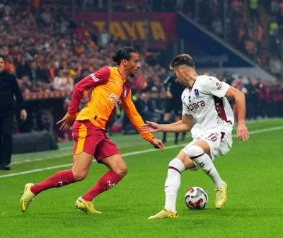Galatasaray ile Trabzonspor, Turkcell S&uuml;per Kupa yarı finalinde karşılaşacak

