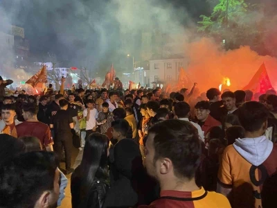 Galatasaray&rsquo;ın şampiyonluğu Kastamonu&rsquo;da coşkuyla kutlandı
