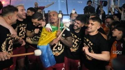 Galatasaray'ın yıldızına 50 milyon euroluk teklif: Görüşmeler başladı