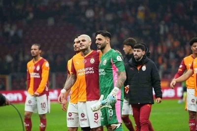 Galatasaray ligde 5 ma&ccedil; sonra kalesini gole kapadı
