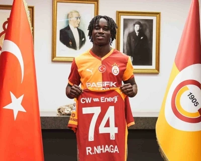 Galatasaray, Renato Nhaga ile s&ouml;zleşme imzaladı
