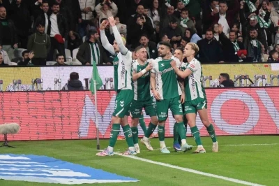 Galatasaray, S&uuml;per Lig&rsquo;de 10 ma&ccedil; sonra kaybetti

