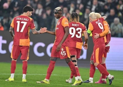 Galatasaray, UEFA Şampiyonlar Ligi&rsquo;nde son 16 turuna y&uuml;kseldi
