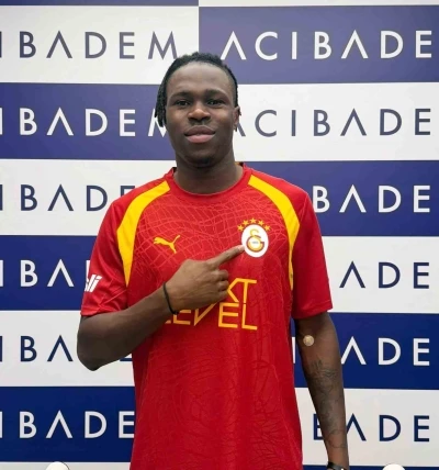 Galatasaraylı futbolcular sağlık kontrol&uuml;nden ge&ccedil;ti
