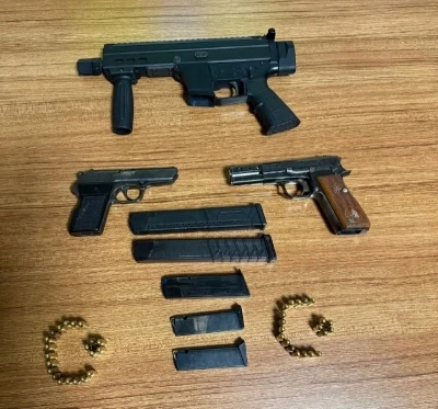 Gardıroptan cephanelik çıktı: Kardeşler &quot;Hasmımız çok&quot; savunması yaptı
