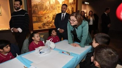 Gazi şehirde iyilik &ccedil;ocuklara yayılıyor