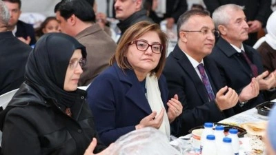 Gaziantep B&uuml;y&uuml;kşehir&rsquo;den Halep&rsquo;te 10 bin kişilik iftar