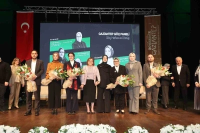 Gaziantep B&uuml;y&uuml;kşehir&rsquo;in ev sahipliğinde "Yeşil Otob&uuml;s" belgeselinin ilk g&ouml;sterimi yapıldı
