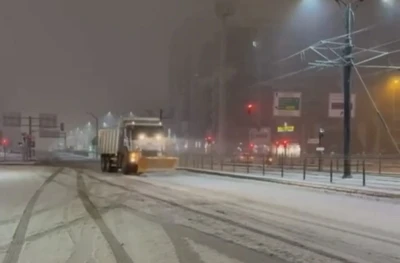 Gaziantep B&uuml;y&uuml;kşehir, kar yağışına karşı tam kadro sahada
