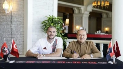 Gaziantep FK&rsquo;da Nihad Mujakic resmen imzayı attı