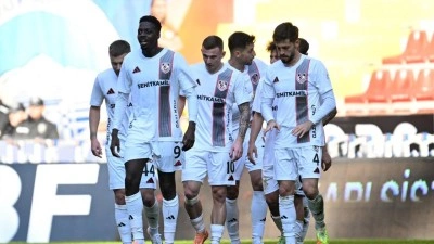 Gaziantep FK, Kayseri deplasmanında 3 puanı 3 golle aldı