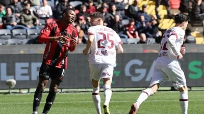 Gaziantep FK &ouml;ne ge&ccedil;tiği ma&ccedil;ta 3 puanı 9 dakikada teslim etti