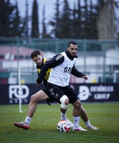 Gaziantep Futbol Kul&uuml;b&uuml;, Fenerbah&ccedil;e Deplasmanı &Ouml;ncesi Tempoyu Artırdı 