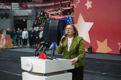 Gaziantep&rsquo;in &rsquo;Gen&ccedil; Yıldızları&rsquo; &ouml;d&uuml;lle ta&ccedil;landı
