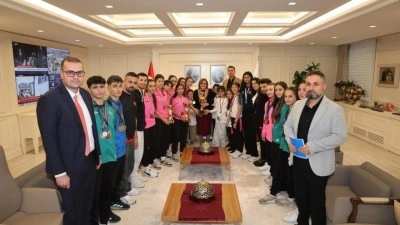 Gaziantep'in şampiyonları, Fatma Şahin ile bir araya geldi